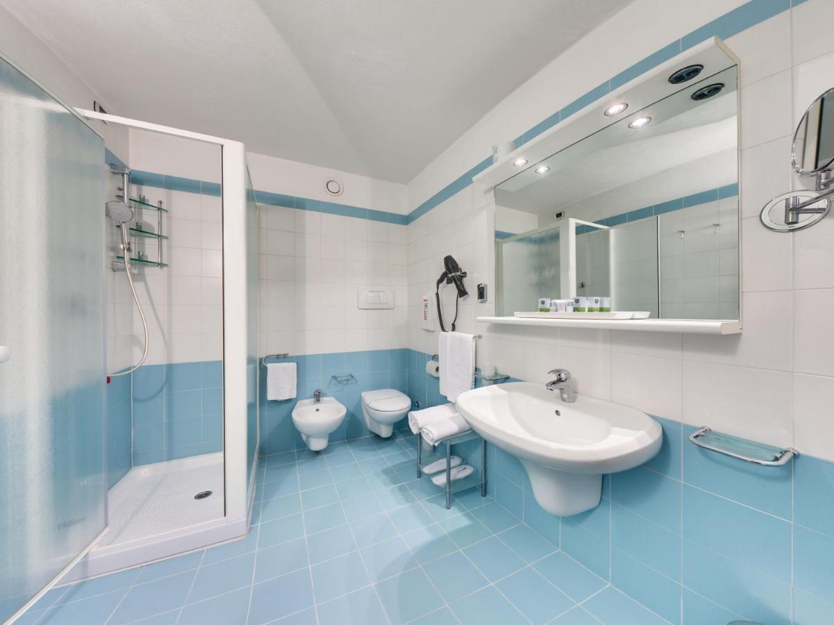 Golf Hotel La Pinetina Appiano Gentile Ngoại thất bức ảnh