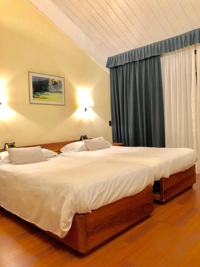 Golf Hotel La Pinetina Appiano Gentile Ngoại thất bức ảnh