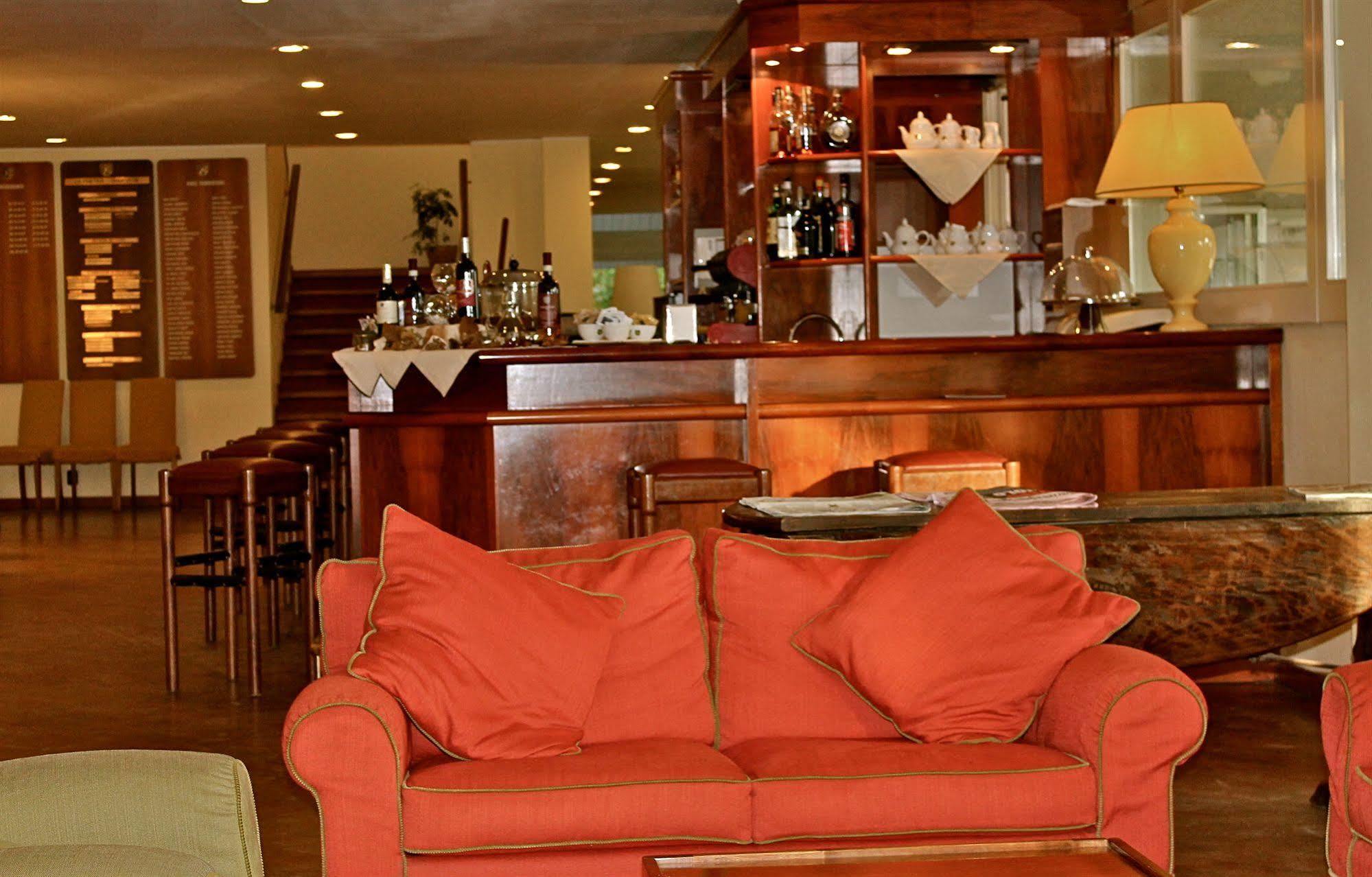 Golf Hotel La Pinetina Appiano Gentile Ngoại thất bức ảnh