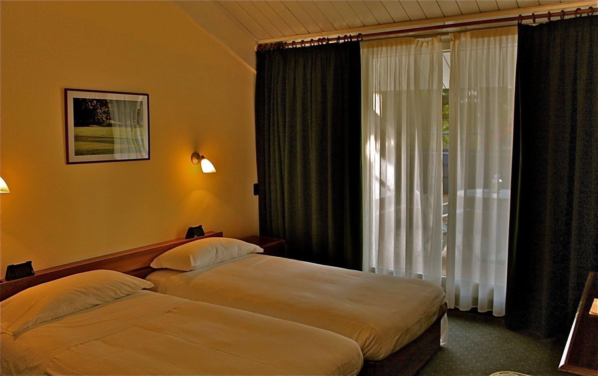 Golf Hotel La Pinetina Appiano Gentile Ngoại thất bức ảnh