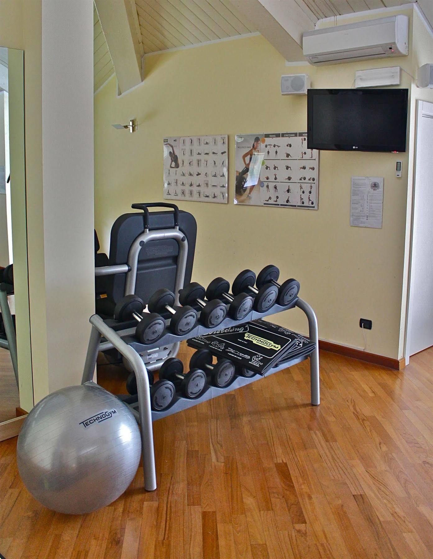 Golf Hotel La Pinetina Appiano Gentile Ngoại thất bức ảnh