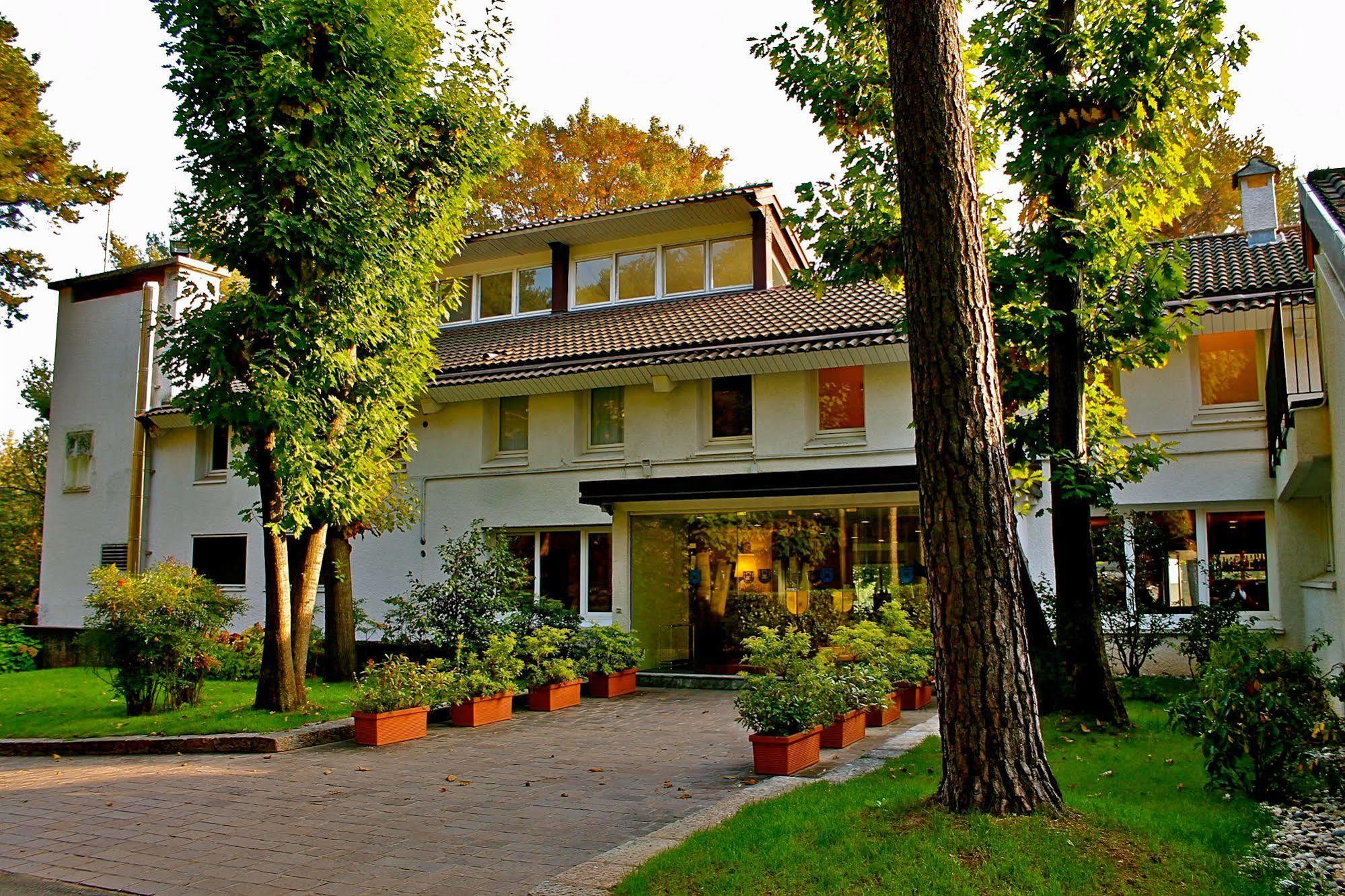 Golf Hotel La Pinetina Appiano Gentile Ngoại thất bức ảnh